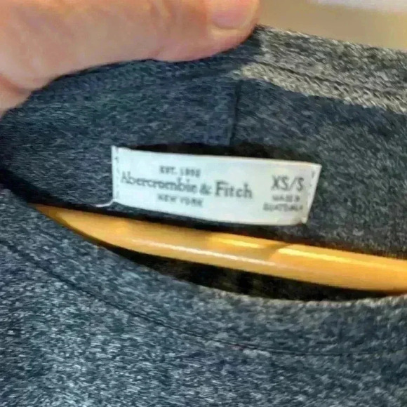 Abercrombie & Fitch Charcoal Gray Long sleeve tshirt xs/s - Picture 6 of 8